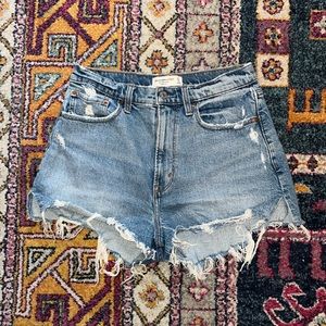 Abercrombie Curve Love The Mom Short High Rise Denim Shorts 28/6